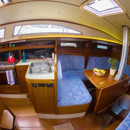 Norwavey, Sleep In A Boat