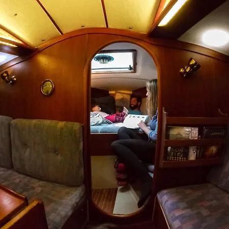 Norwavey, Sleep In A Boat Botel 2*