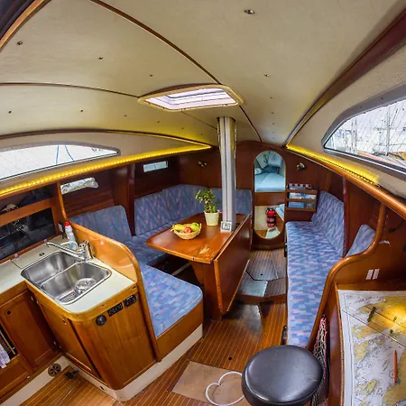Norwavey, Sleep In A Boat Krokelvdalen