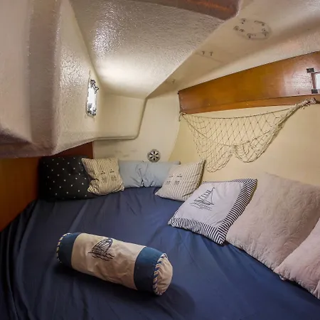 Botel Norwavey, Sleep In A Boat Krokelvdalen